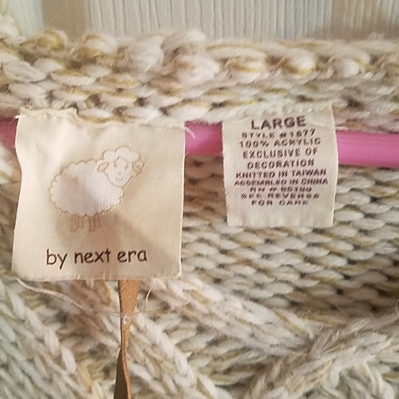 Sweater - Picture 2 of 5